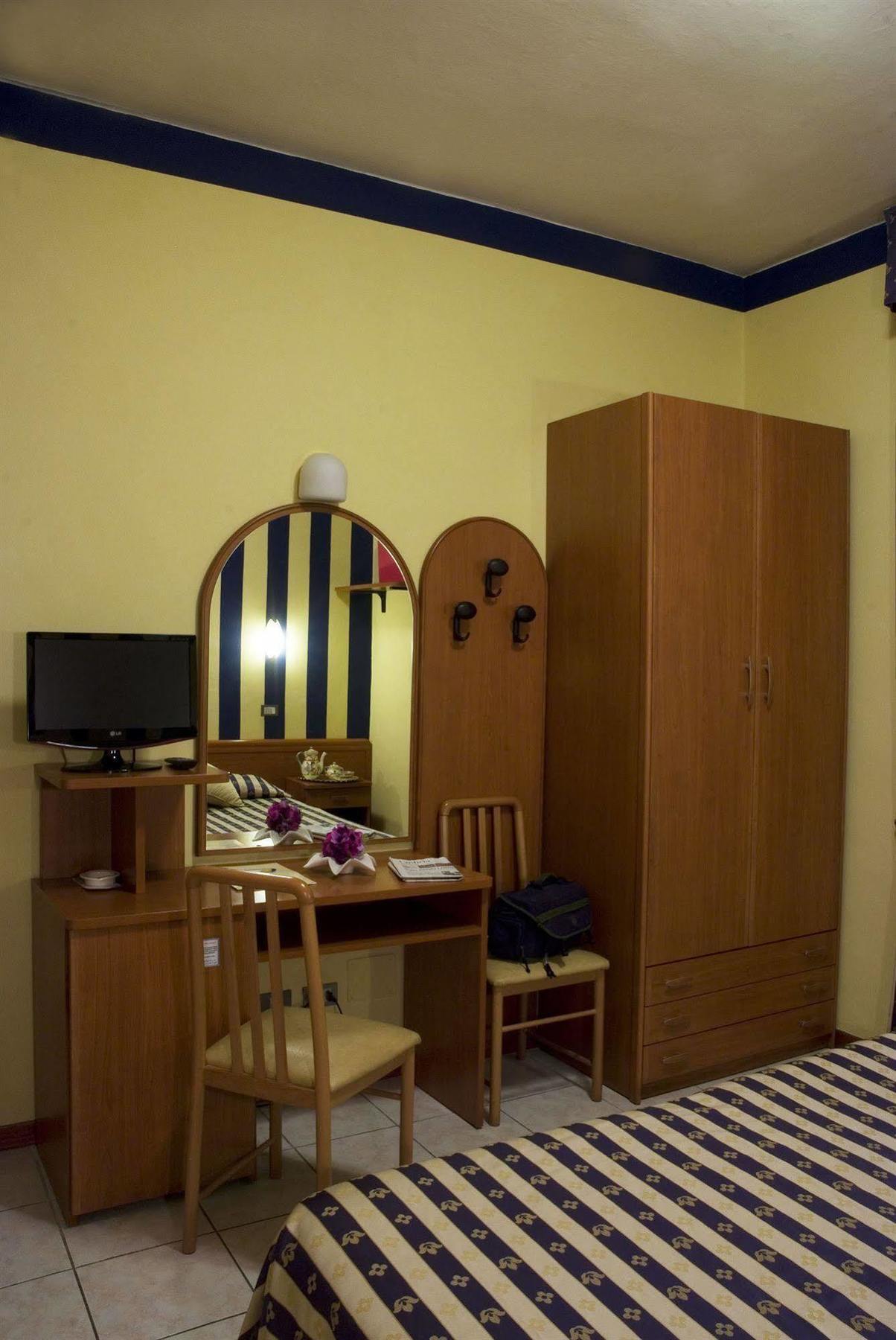 Hotel Ristorante Umbria Орвието Екстериор снимка