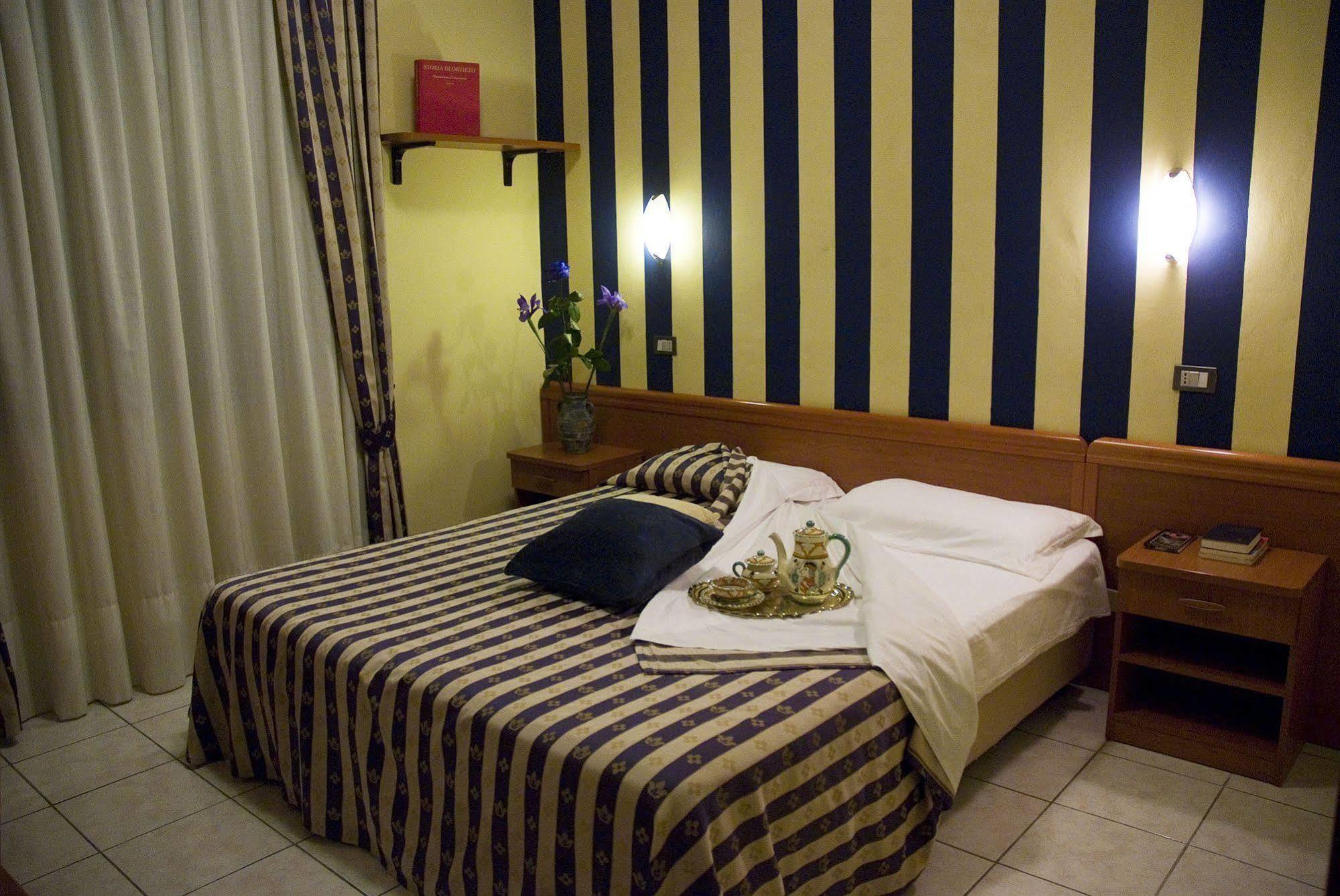 Hotel Ristorante Umbria Орвието Екстериор снимка